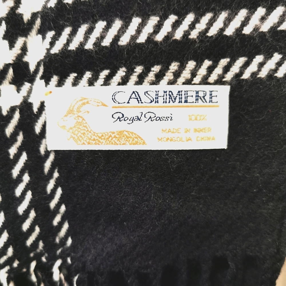100% cashmere Royal Rassi Scarf - Picture 3 of 3